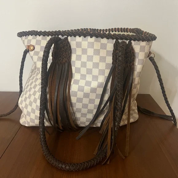 Authentic Louis Vuitton Fridge Bag - Picture 2 of 4